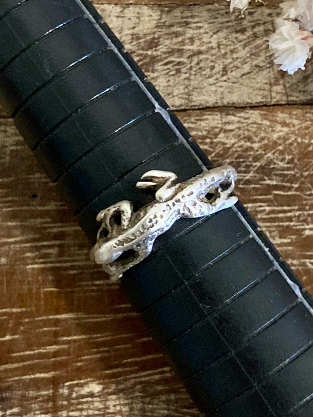 Lizard Reptile Ring Silver Tone Size 8